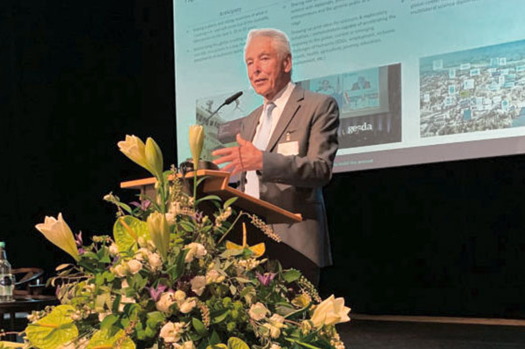 Peter Brabeck-Letmathe on stage 